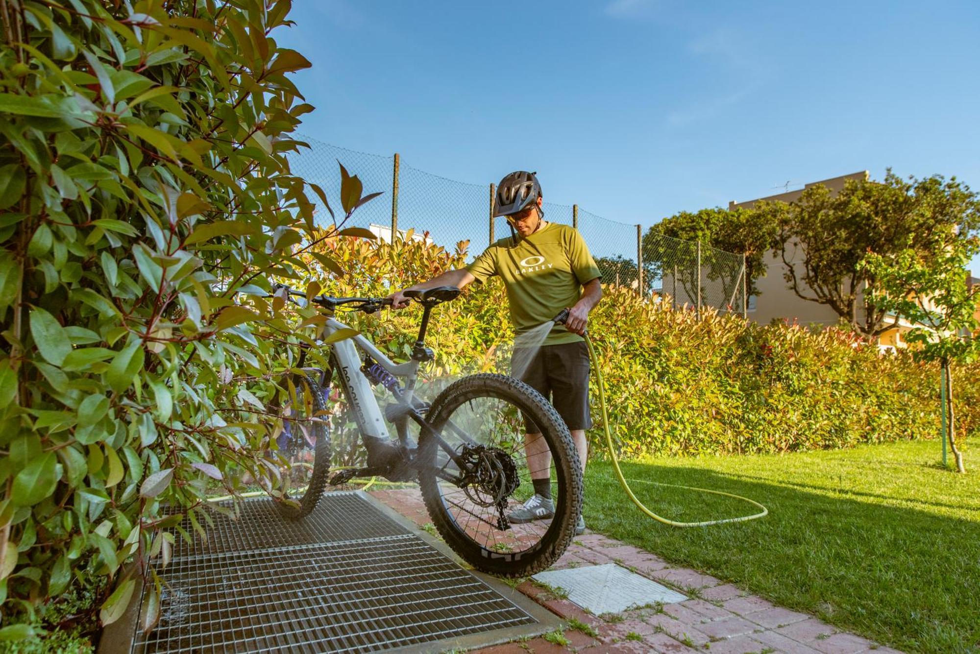 Barbaciiu Vacanze Green Pietra Ligure Esterno foto
